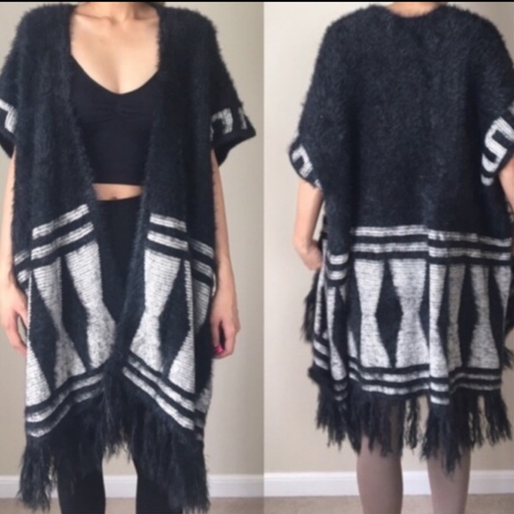 🆕Boho Soft Faux Fur Ivory & Black Fuzzy Open Front Maxi Kimono Cardigan - Picture 3 of 9
